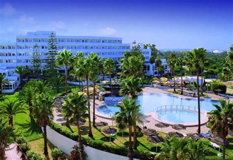 Tropicana Family Club AVIS (Plus 15 Avis Hotel).